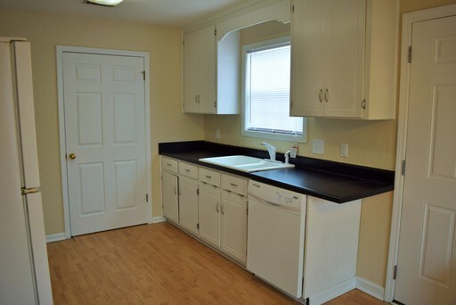 Building Photo - 116 Radford Cir