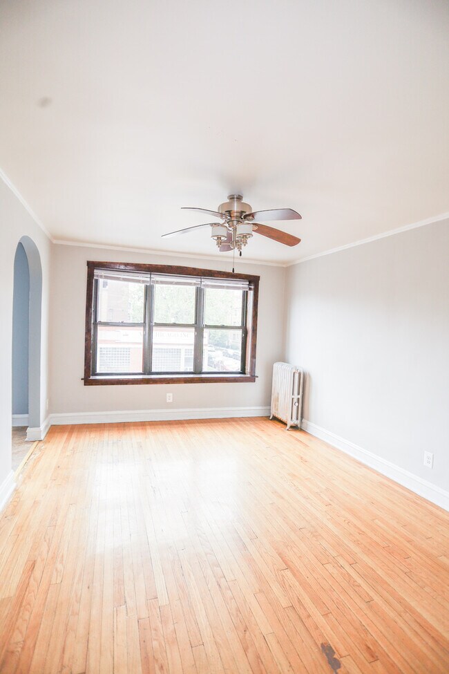 Foto del edificio - 3154 N Karlov Ave