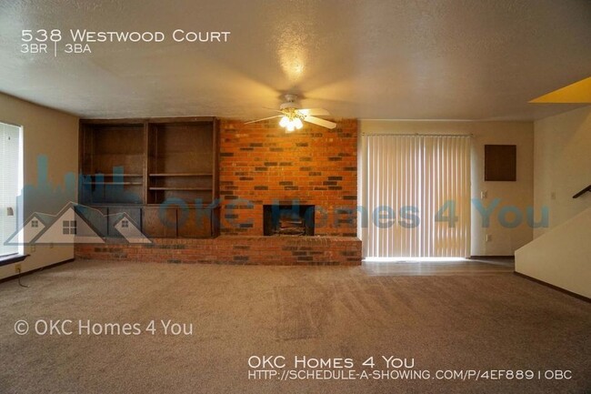 Building Photo - 3 Bed 2.5 Bath Duplex for rent
