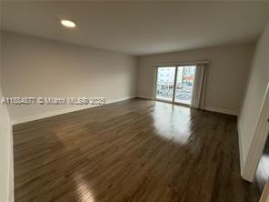 Photo - 626 NE 168th St House