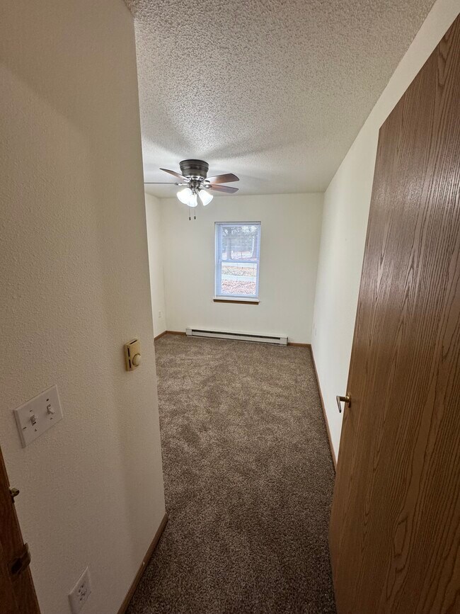 Foto del edificio - Pioneer Court Apartments
