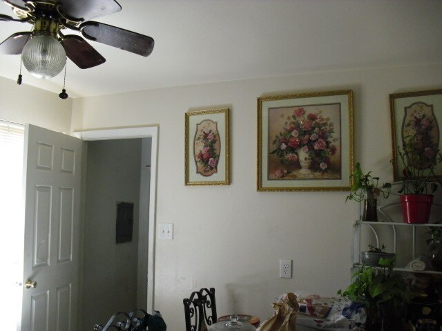 Building Photo - 13132 Elmendorf Pl