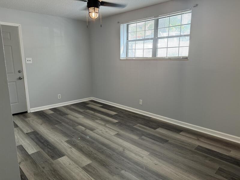 Foto principal - 118 Walsh Ln