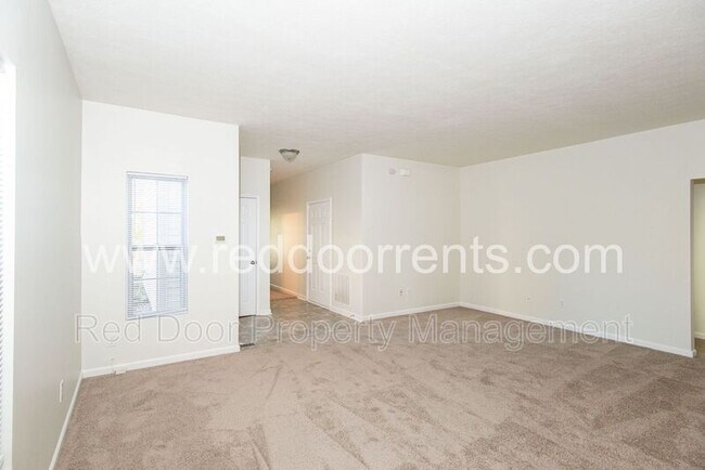 Building Photo - 907 Curlew Ln