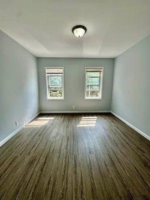 Foto del edificio - 1 bedroom in RIDGEWOOD NY 11385