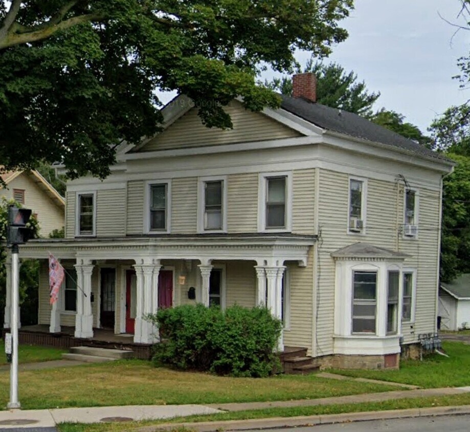 144 E Main St Unit lower, Fredonia, NY 14063 Apartments 144 E Main St