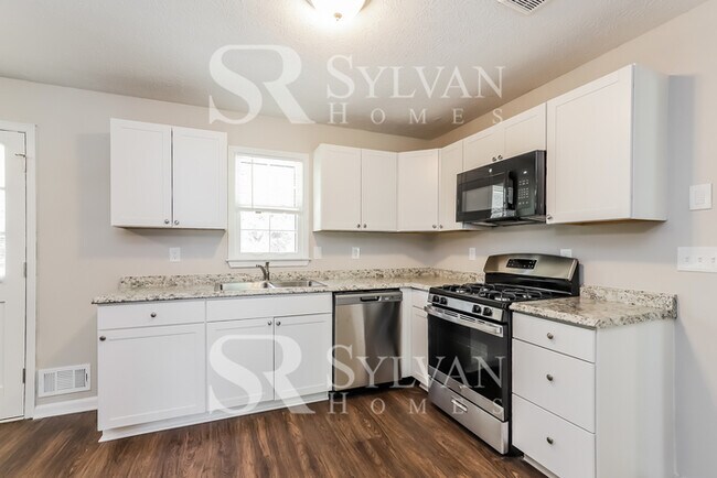 Building Photo - 4820 Oak Grove Dr