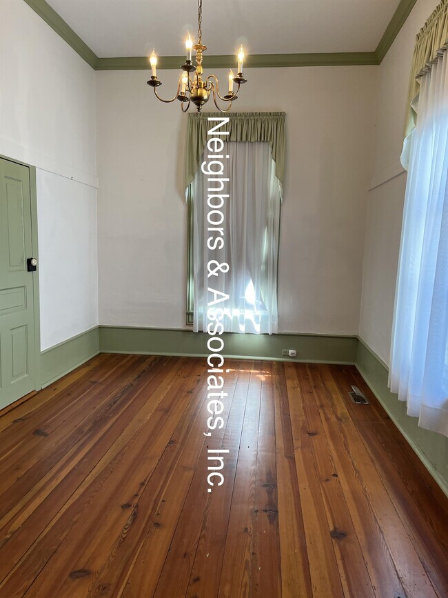 Foto del edificio - 800 Lennie Ln