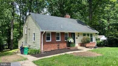 Building Photo - 6006 Windham Rd