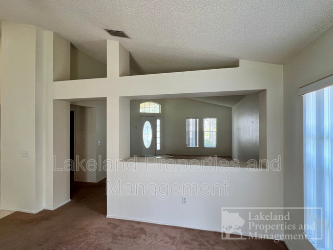 Building Photo - 1119 Clearpointe Way