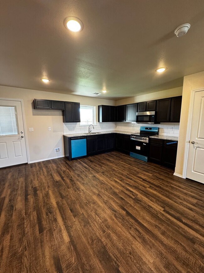 Building Photo - New construction!!! Beacon Pointe 3/2/2