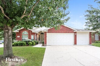 Building Photo - 1013 Swan Cir