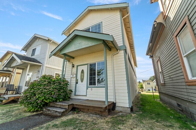 Foto del edificio - MOVE-IN SPECIAL! $500 plus Security Deposi...