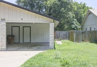 Building Photo - 805 Sirocco Dr