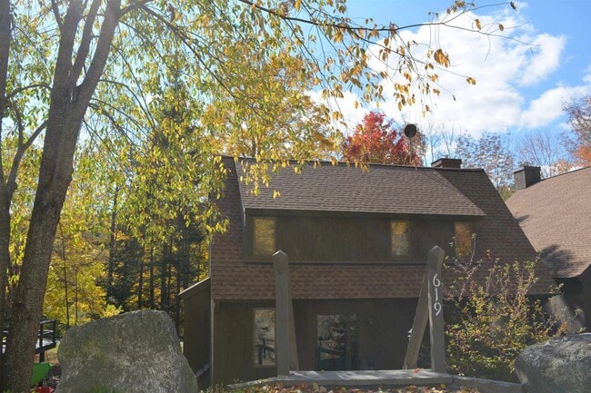 Building Photo - 619 Otter Rd
