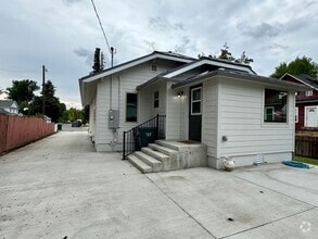 Building Photo - 802 N 7th St