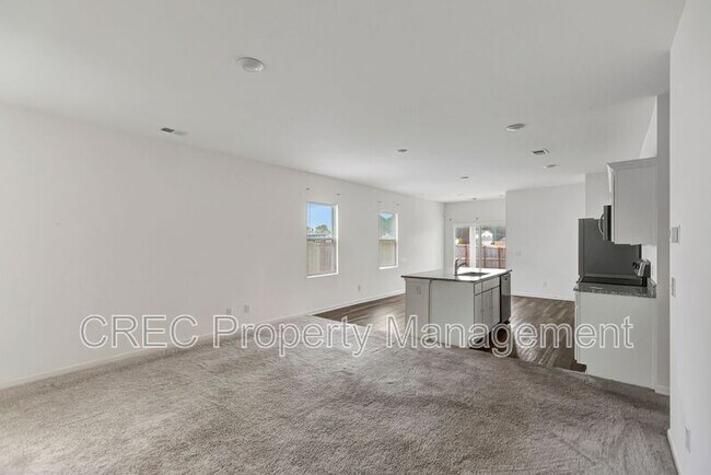 Building Photo - 475 Pender Woods Dr