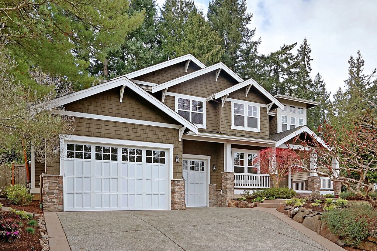 Primary Photo - 5Bdrm+Office / 3.5 bath - West Bellevue Home