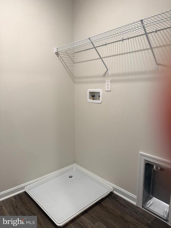 Foto del edificio - 345 Anconas Blvd