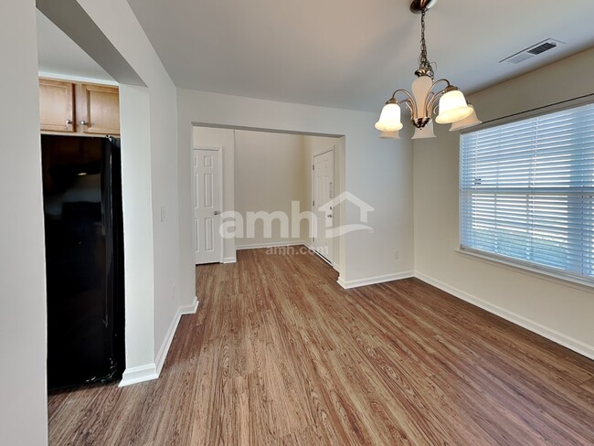 Foto del edificio - 1760 Summit Ridge Ln