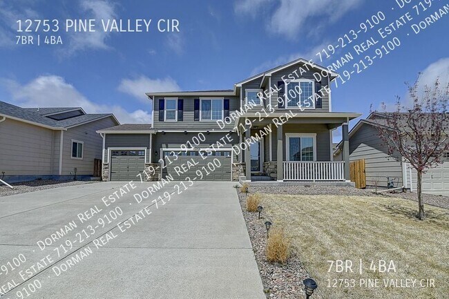 Building Photo - Large Single Family with finished basement