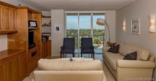 Foto del edificio - 8926 Collins Ave