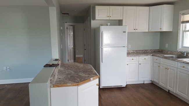Building Photo - 44 E Beach Promenade