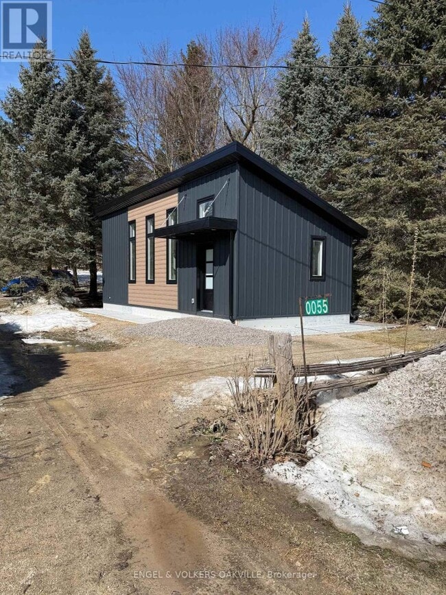 Building Photo - 55 William St