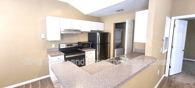 Foto del edificio - 841 Grand Regency Pointe