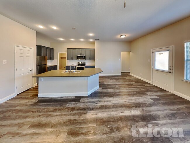 Foto del edificio - 12608 Summerwood Dr