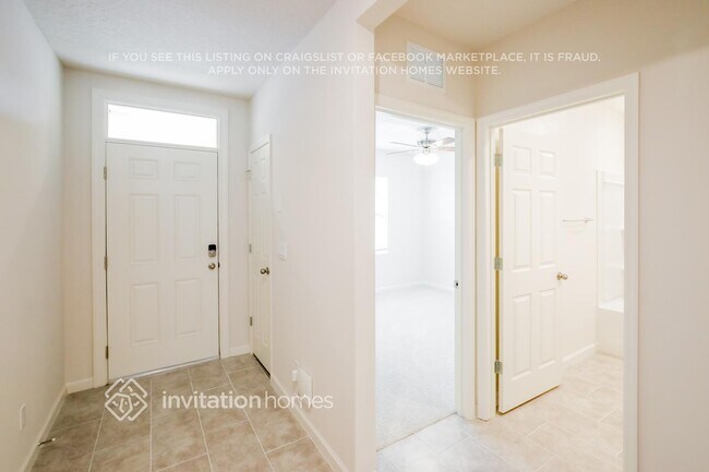 Building Photo - 9659 Seaspray Dr