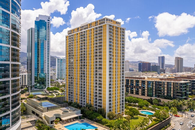 Building Photo - 1350 Ala Moana