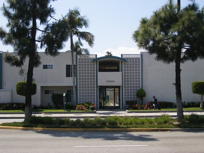 Primary Photo - Faircrest Apartments