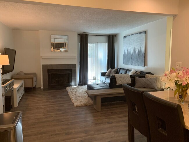 Foto del edificio - 6410 McNichols Ct