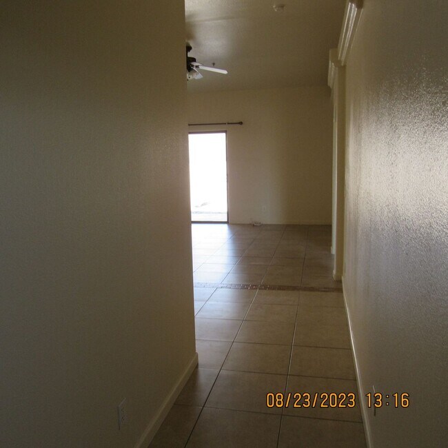 Foto del edificio - 646 Roamer Ln