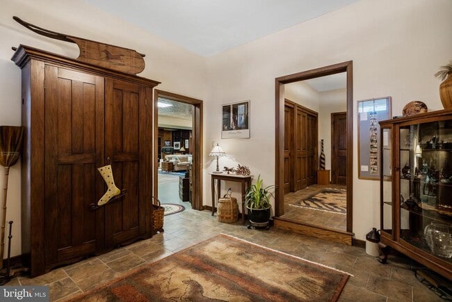 Foto del edificio - 444 Shady Ln