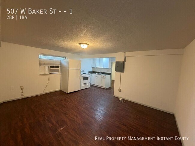 Building Photo - 507 W Baker St