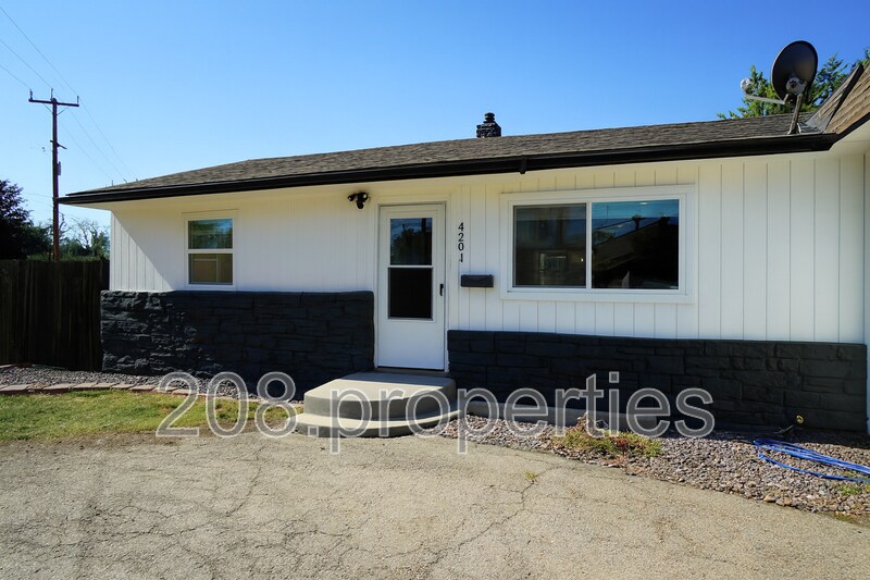 Foto principal - 4201 W Kootenai St