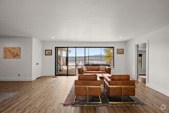 Building Photo - 1405 Cat Hollow Club Dr