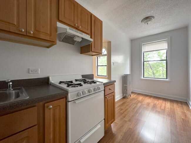 Foto del edificio - 1742 N Humboldt Blvd