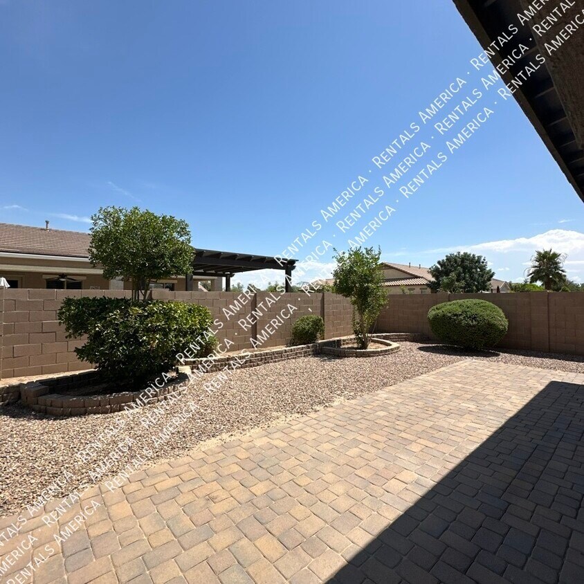 Building Photo - 20856 E Arroyo Verde Dr