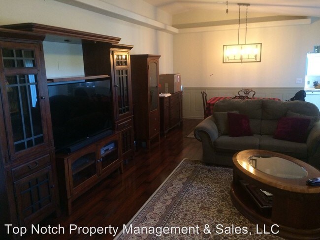 Building Photo - 3 br, 2 bath House - 5009 Alamitos Court