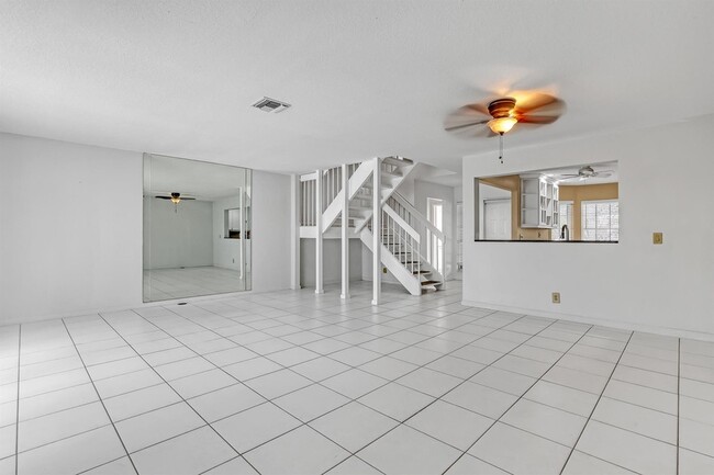Building Photo - 604 Ocean Dunes Cir