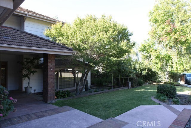 Foto del edificio - 2114 Meadowbrook Ln