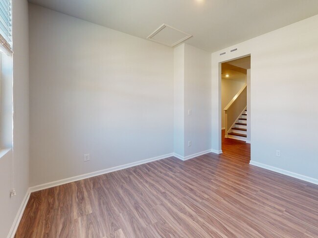 Foto del edificio - 75 Hackberry Avenue