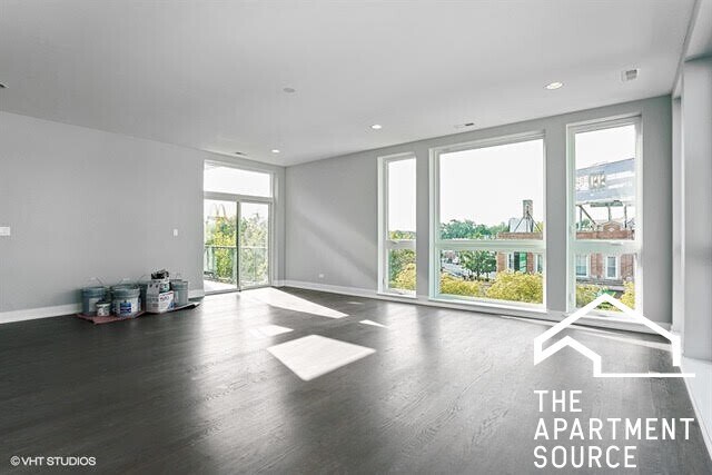 Foto del edificio - 3620 W Irving Park Rd