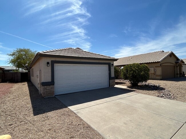 Building Photo - 16732 N 160th Ave