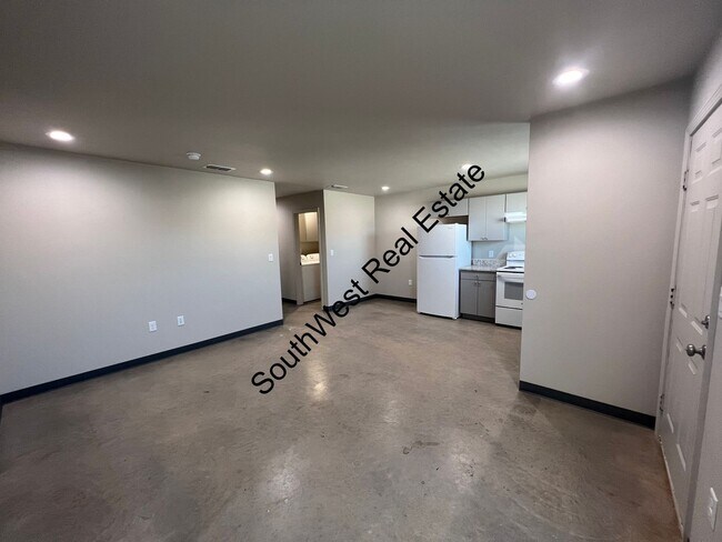Foto del edificio - 1501 W Llano Estacado Blvd
