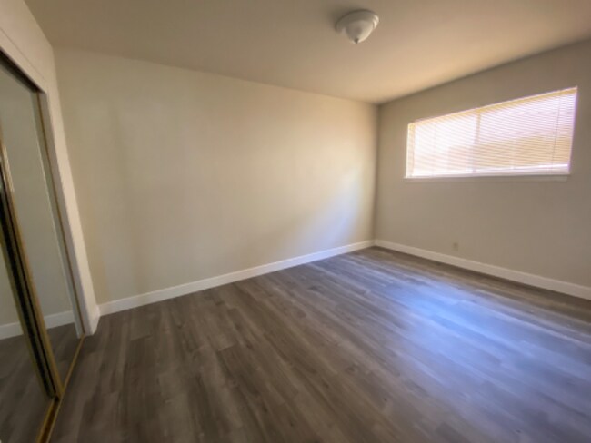 Building Photo - 1623 Ontario Dr