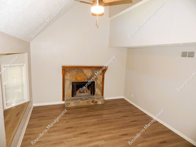 Photo - 2170 Wells Dr SE House